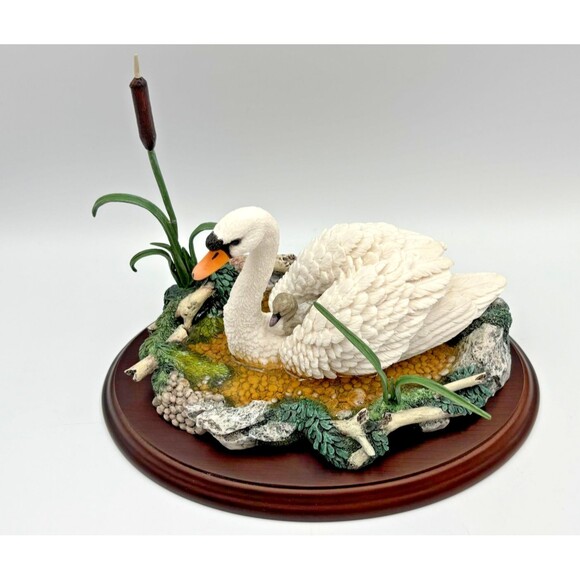 LENOX Motherly Love Swan & Baby Figurine,Wood Base,Vintage,EXCELLENT - Picture 1 of 12